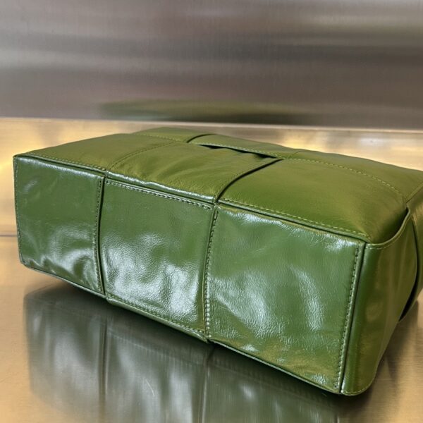 Bottega Veneta BV Arco Camera Bag