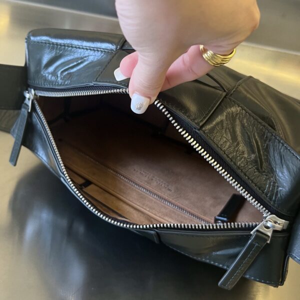 Bottega Veneta BV Arco Camera Bag