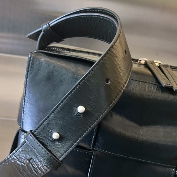 Bottega Veneta BV Arco Camera Bag