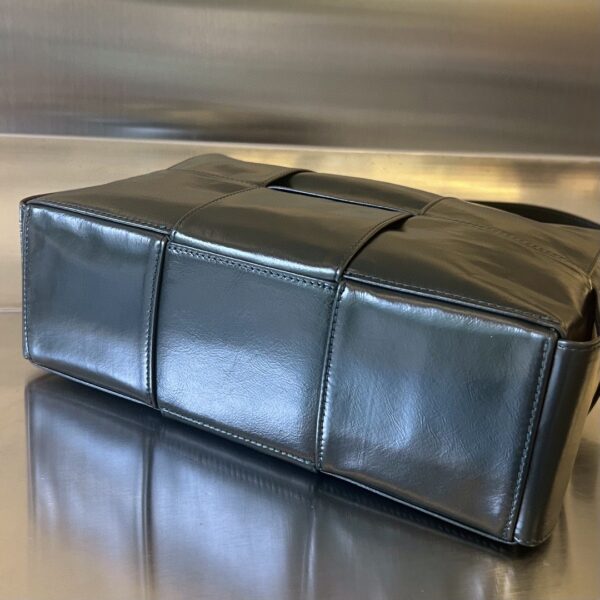 Bottega Veneta BV Arco Camera Bag