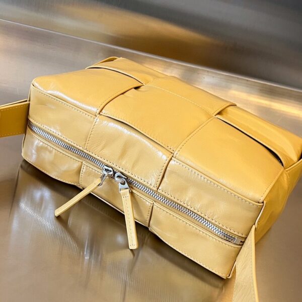Bottega Veneta BV Arco Camera Bag