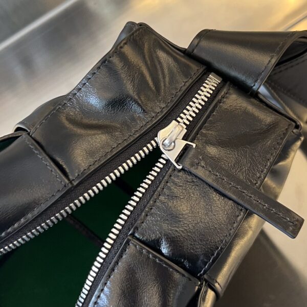 Bottega Veneta BV Arco Camera Bag