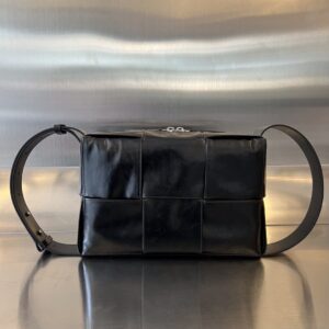 Bottega Veneta BV Arco Camera Bag