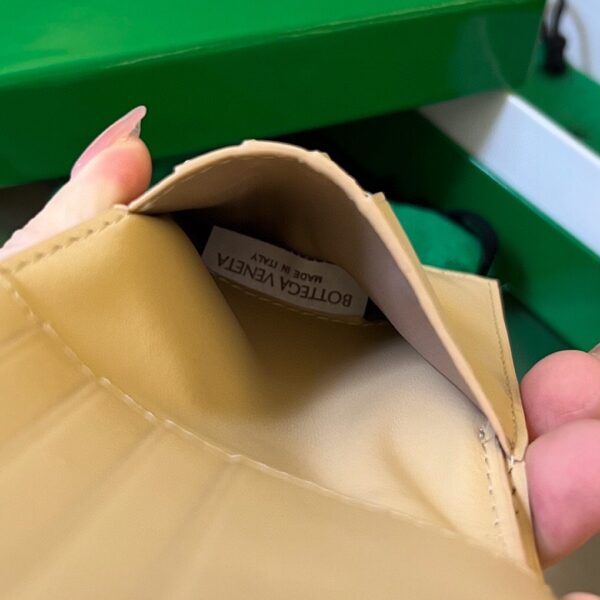 BOTTEGA VENETA BV wallet