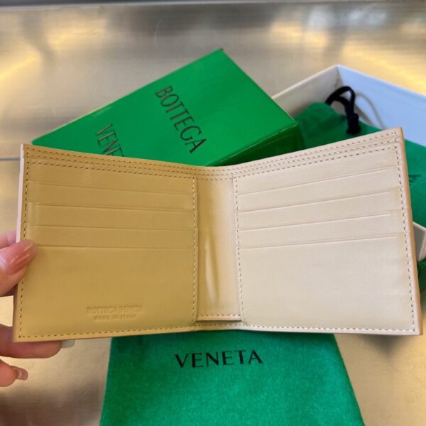 BOTTEGA VENETA BV wallet