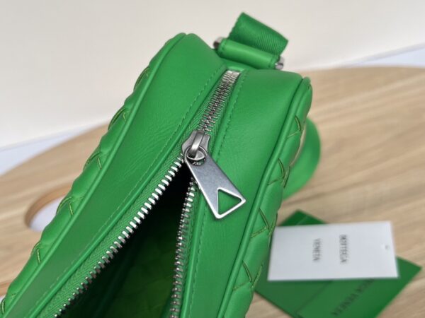 Bottega Veneta BV Small Intrecciato Camera Bag