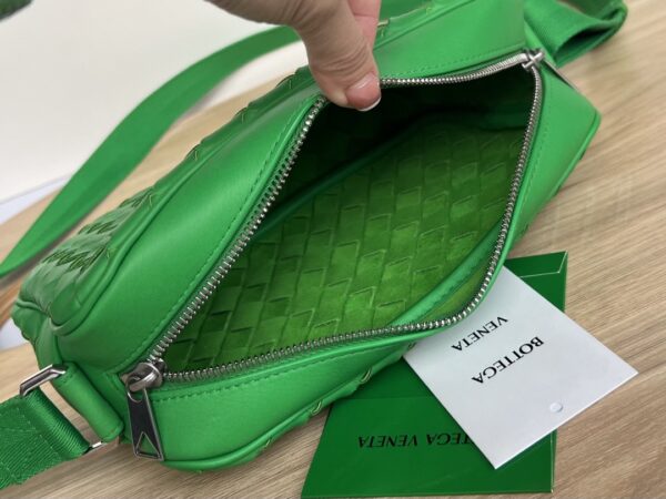 Bottega Veneta BV Small Intrecciato Camera Bag