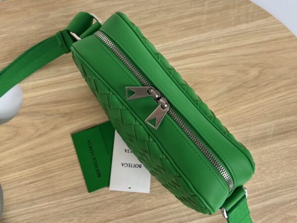 Bottega Veneta BV Small Intrecciato Camera Bag
