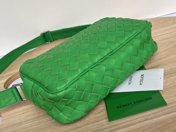 Bottega Veneta BV Small Intrecciato Camera Bag