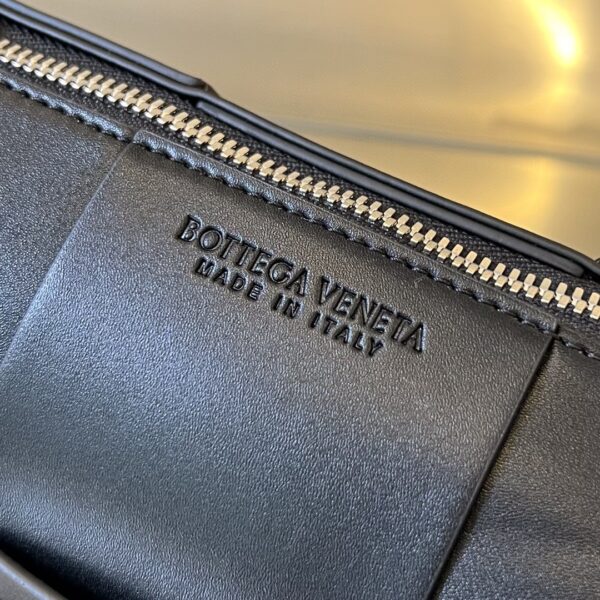 BOTTEGA VENETA BV Small Canette