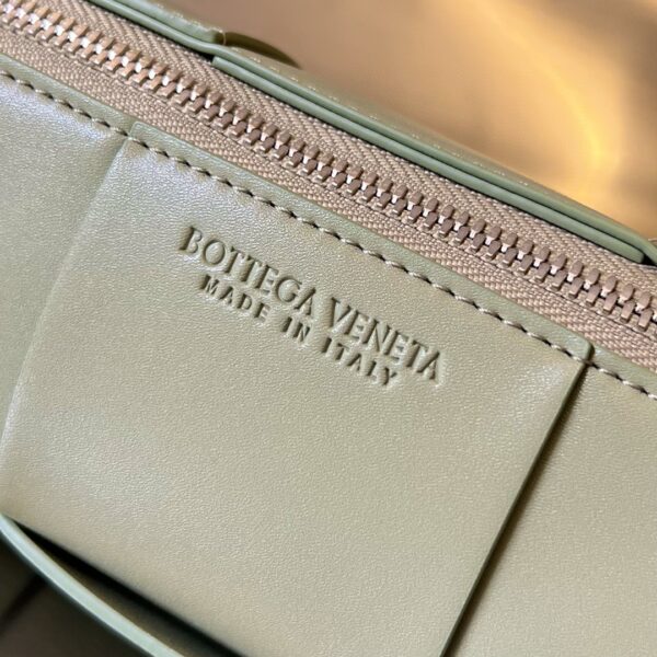BOTTEGA VENETA BV Small Canette