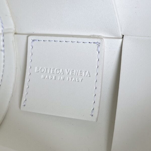 BOTTEGA VENETA BV Small Canette