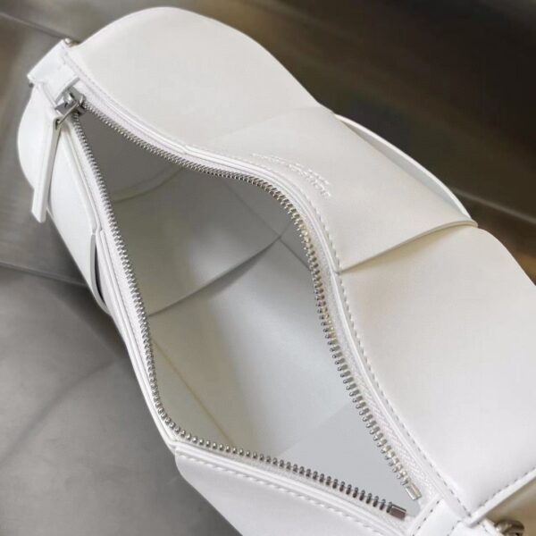 BOTTEGA VENETA BV Medium Canette bag