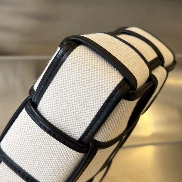 BOTTEGA VENETA BV Cassette Phone Pouch