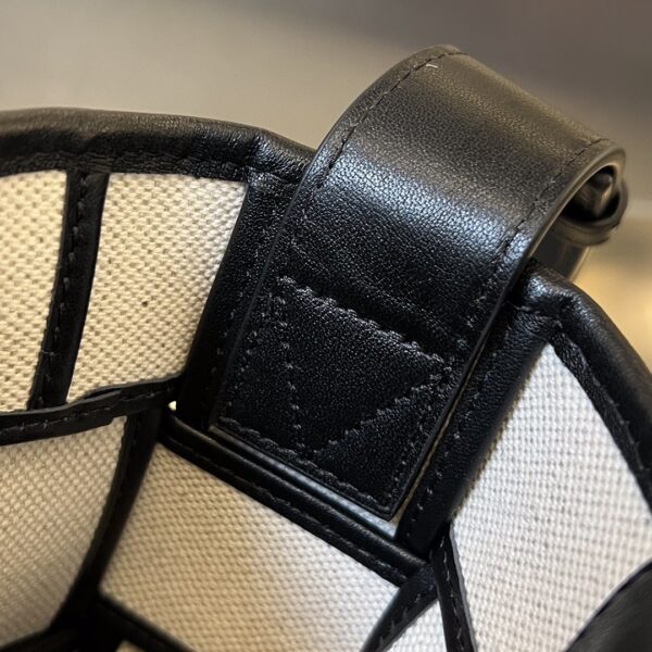 BOTTEGA VENETA BV Cassette Phone Pouch