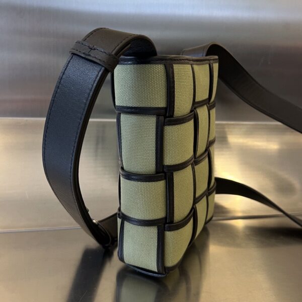 BOTTEGA VENETA BV Cassette Phone Pouch