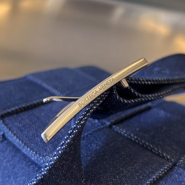 Bottega Veneta BV Cassette