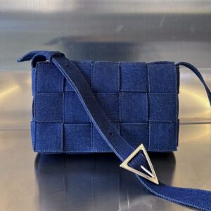 Bottega Veneta BV Cassette