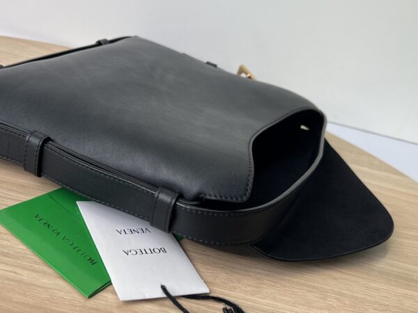 BOTTEGA VENETA Cradle