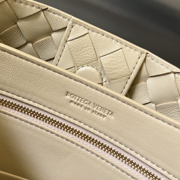 BOTTEGA VENETA BV Small Andiamo