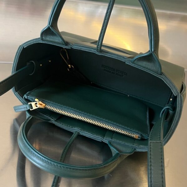 BOTTEGA VENETA BV Candy Arco Tote Bag