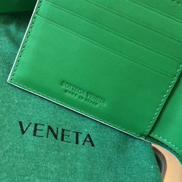 Bottega Veneta Intrecciato Bi-Fold Wallet