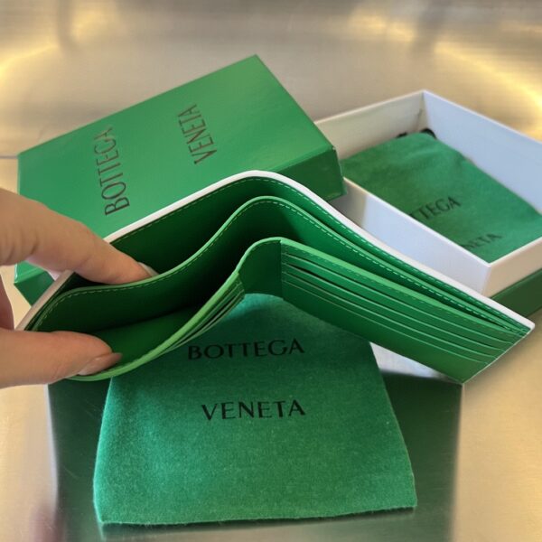 Bottega Veneta Intrecciato Bi-Fold Wallet