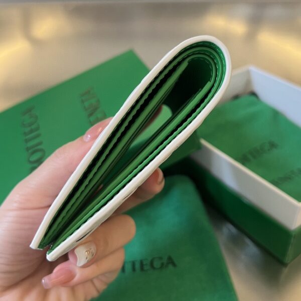 Bottega Veneta Intrecciato Bi-Fold Wallet