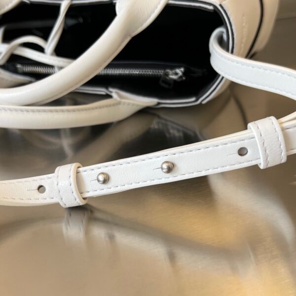 BOTTEGA VENETA BV Candy Arco Tote Bag