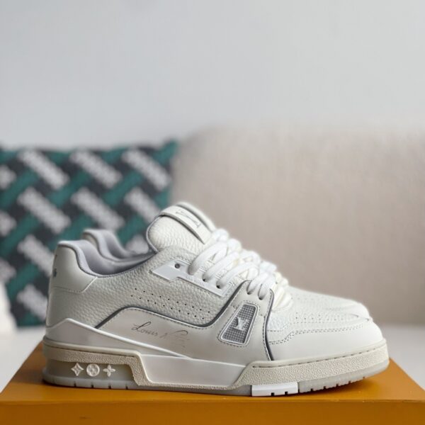 Cream White Grey Signature