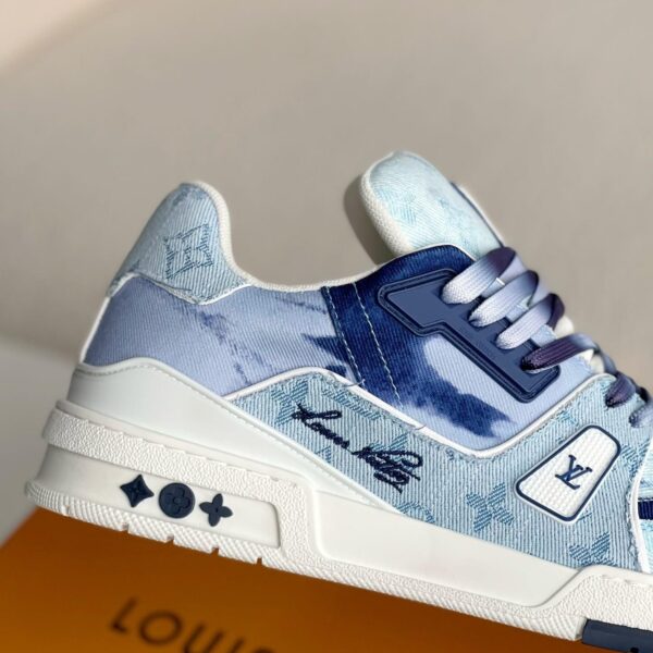 BLUE TRAINER SNEAKERS