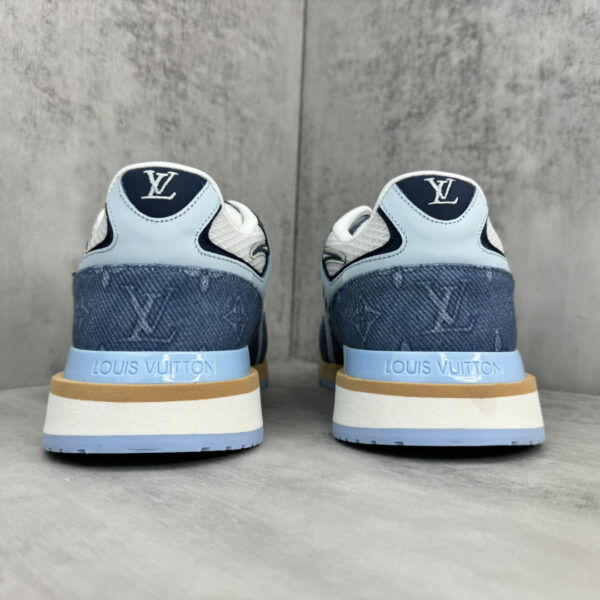 Embossed cowhide sneakers