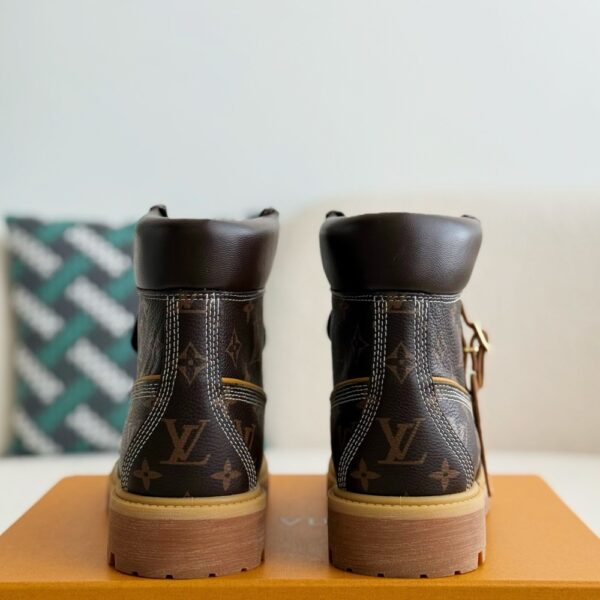 「#2534」Wheat colored letter ankle boots