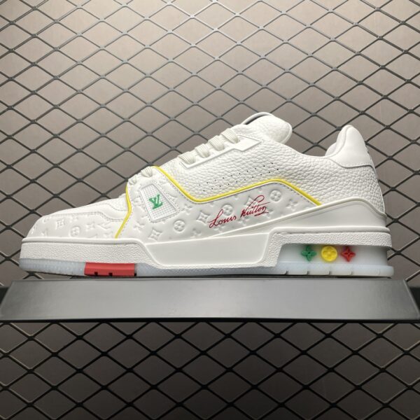 Colorful low-top casual sneakers
