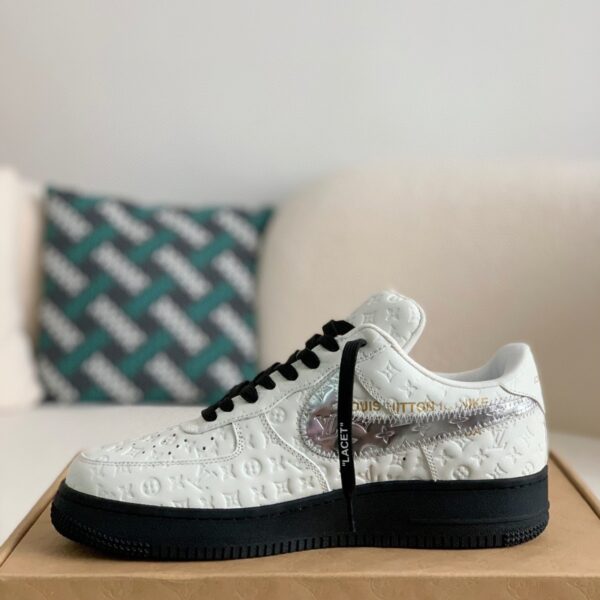 Hook mottled pattern sneakers