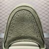 Low-top casual sneakers