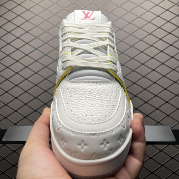 Colorful low-top casual sneakers