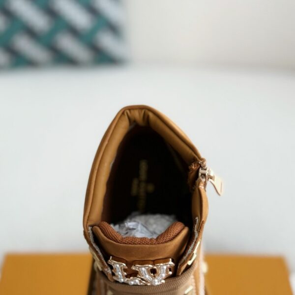 「#2521」Wheat colored letter ankle boots