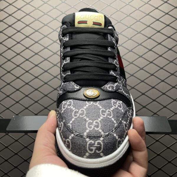 Retro casual sneakers