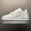 Low-top casual sneakers