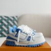 Blue casual sneakers