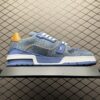 Low-top casual sneakers