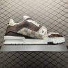 Low-top casual sneakers