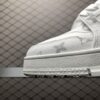Low-top casual sneakers