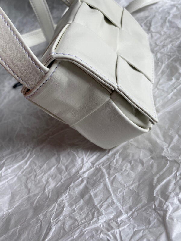 Bottega Veneta Cassette Mini