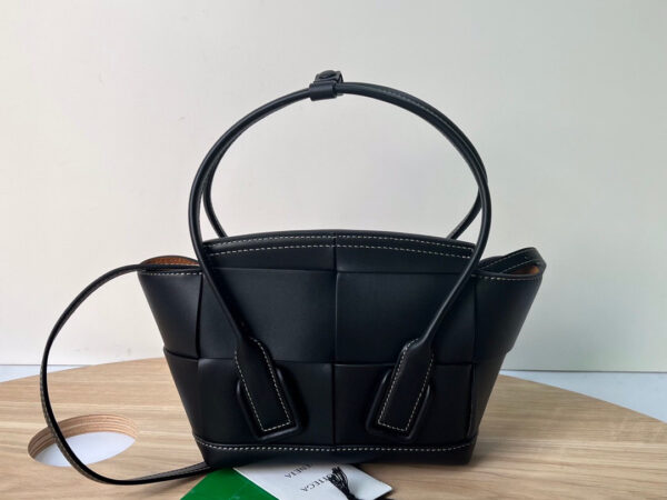 Bottega Veneta The Arco Mini