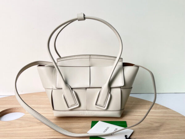 Bottega Veneta The Arco Mini