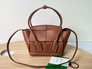 Bottega Veneta The Arco Mini