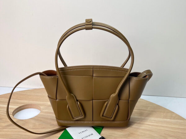Bottega Veneta The Arco Mini