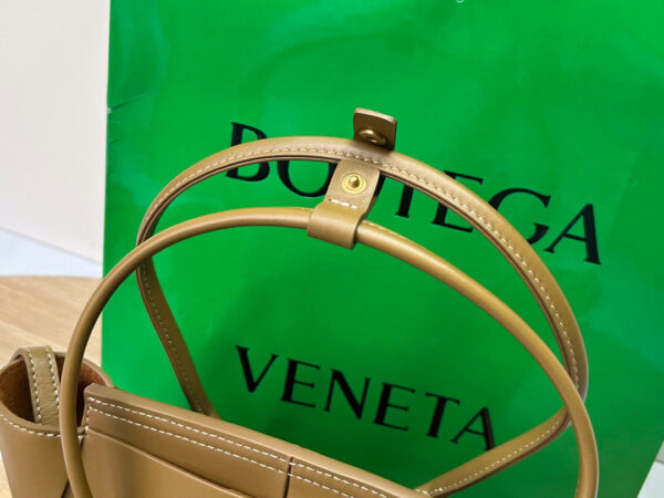 Bottega Veneta The Arco Mini